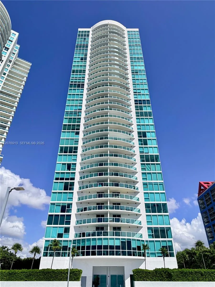 2101 Brickell Ave #1805 Miami, FL 33129