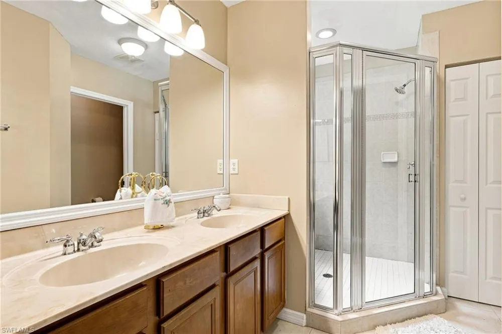 9977 Chiana Circle Fort Myers, FL 33905