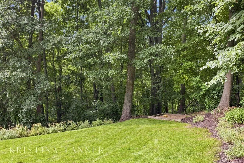 5782 Manchester Hills Drive SE Cascade Charter Township, MI 49546