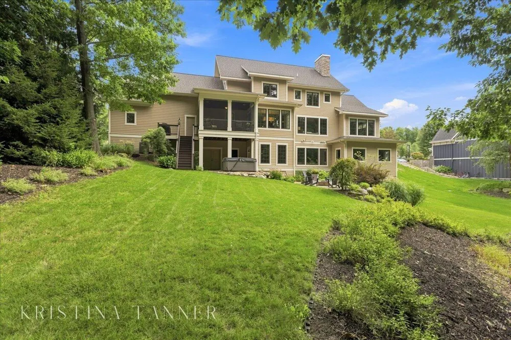 5782 Manchester Hills Drive SE Cascade Charter Township, MI 49546