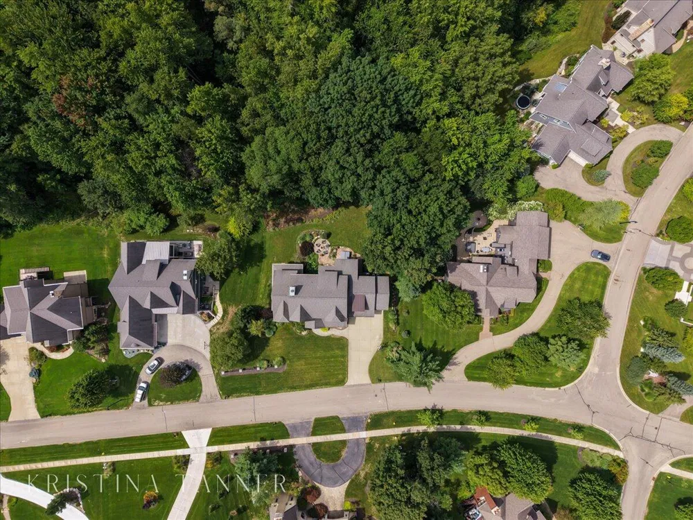 5782 Manchester Hills Drive SE Cascade Charter Township, MI 49546