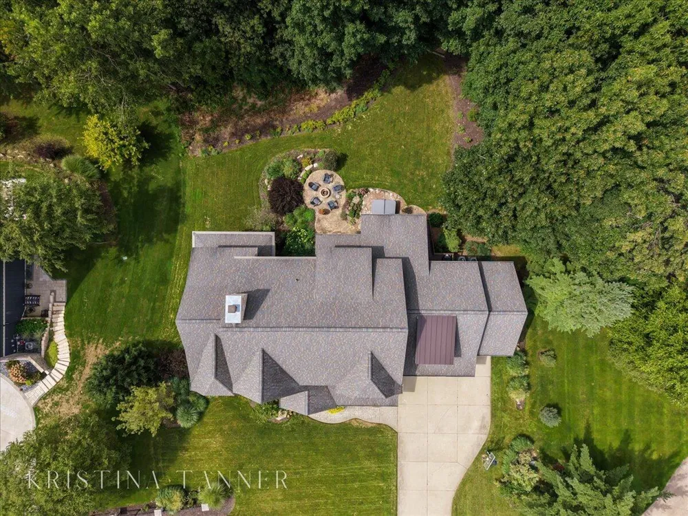 5782 Manchester Hills Drive SE Cascade Charter Township, MI 49546