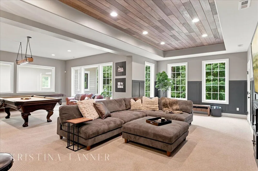 5782 Manchester Hills Drive SE Cascade Charter Township, MI 49546