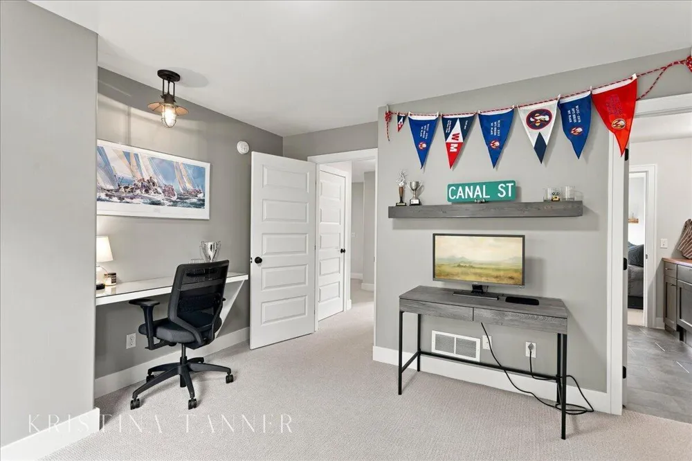 5782 Manchester Hills Drive SE Cascade Charter Township, MI 49546