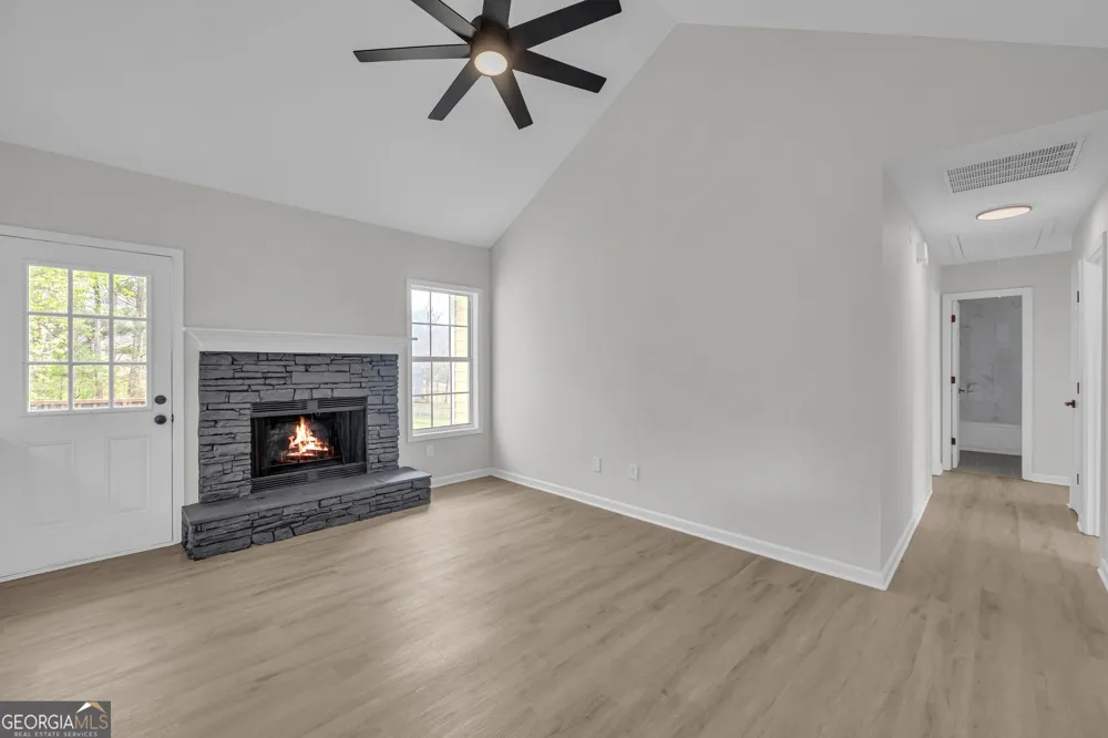 301 Jonaquil AVE Auburn, GA 30011
