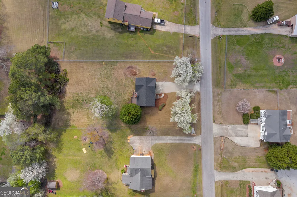 301 Jonaquil AVE Auburn, GA 30011