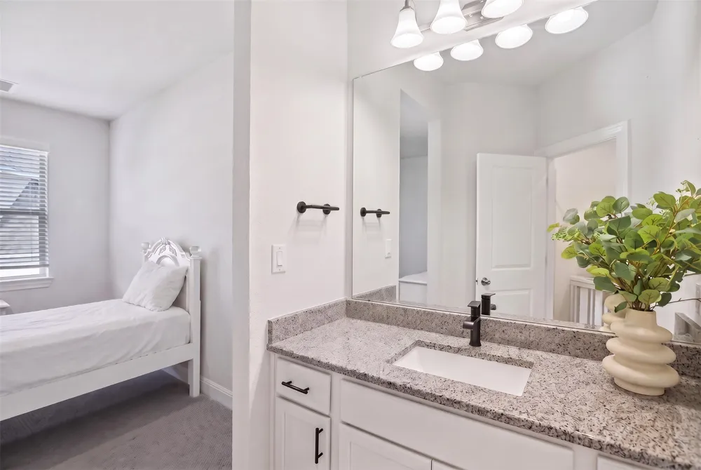 2436 Capestrano Circle Round Rock, TX 78665