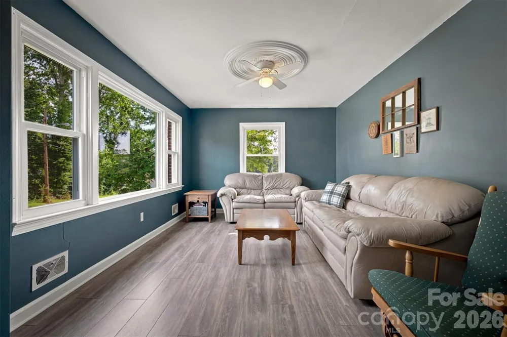 103 Park Street Morganton, NC 28655
