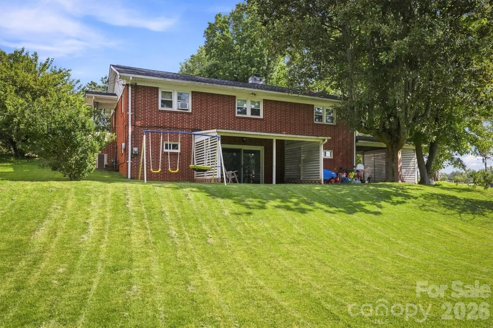 103 Park Street Morganton, NC 28655