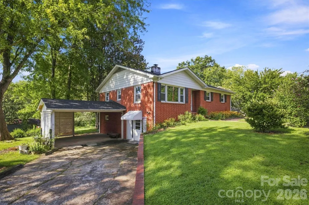 103 Park Street Morganton, NC 28655