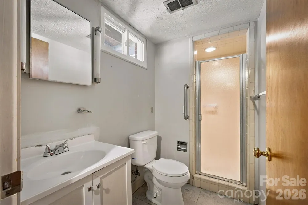 103 Park Street Morganton, NC 28655