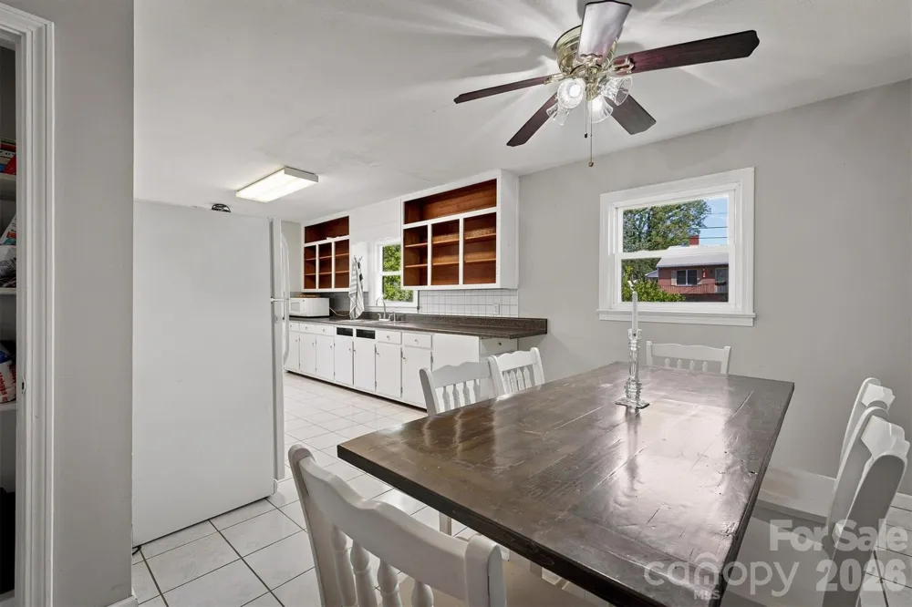 103 Park Street Morganton, NC 28655