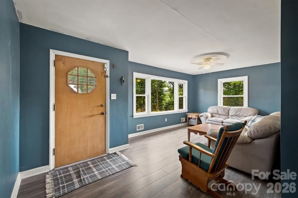 103 Park Street Morganton, NC 28655