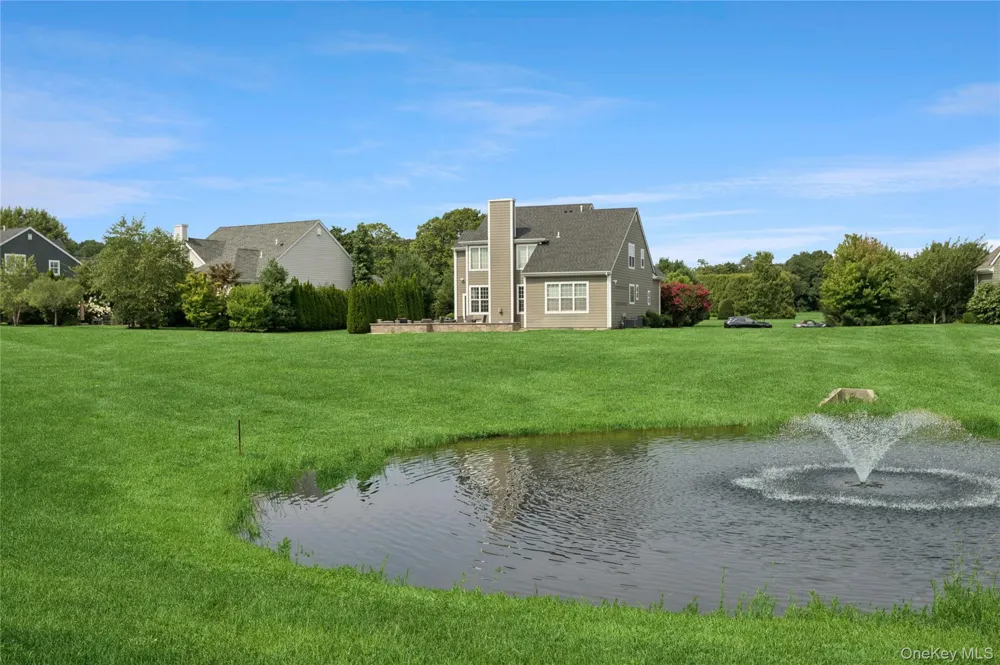 537 Hartmanns Farm Road Riverhead, NY 11901