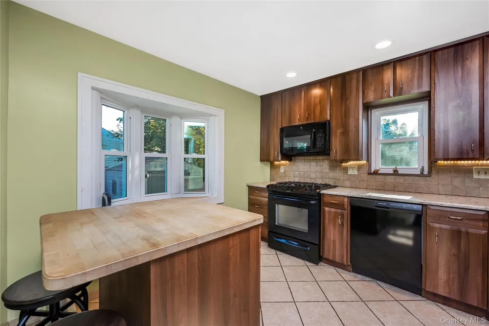 82 Herman Avenue North Babylon, NY 11703