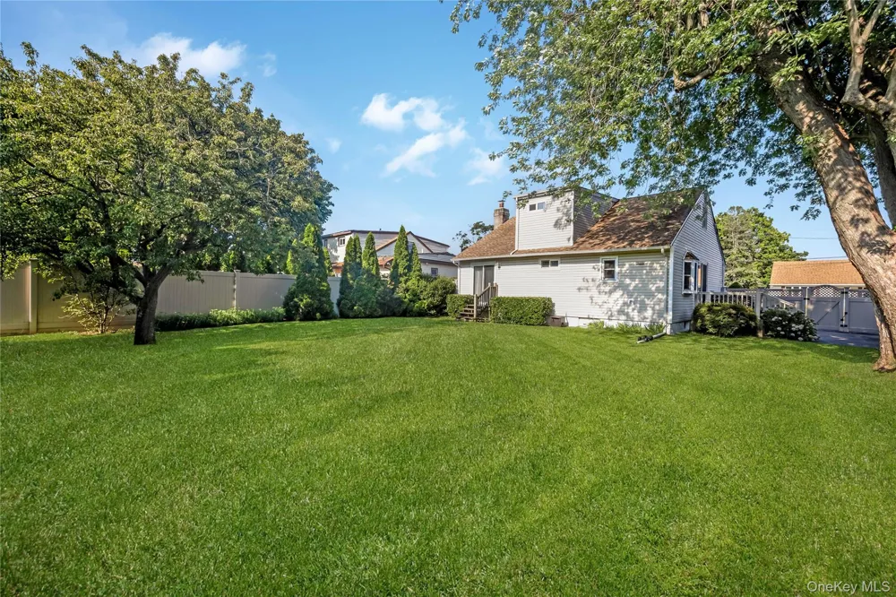 82 Herman Avenue North Babylon, NY 11703