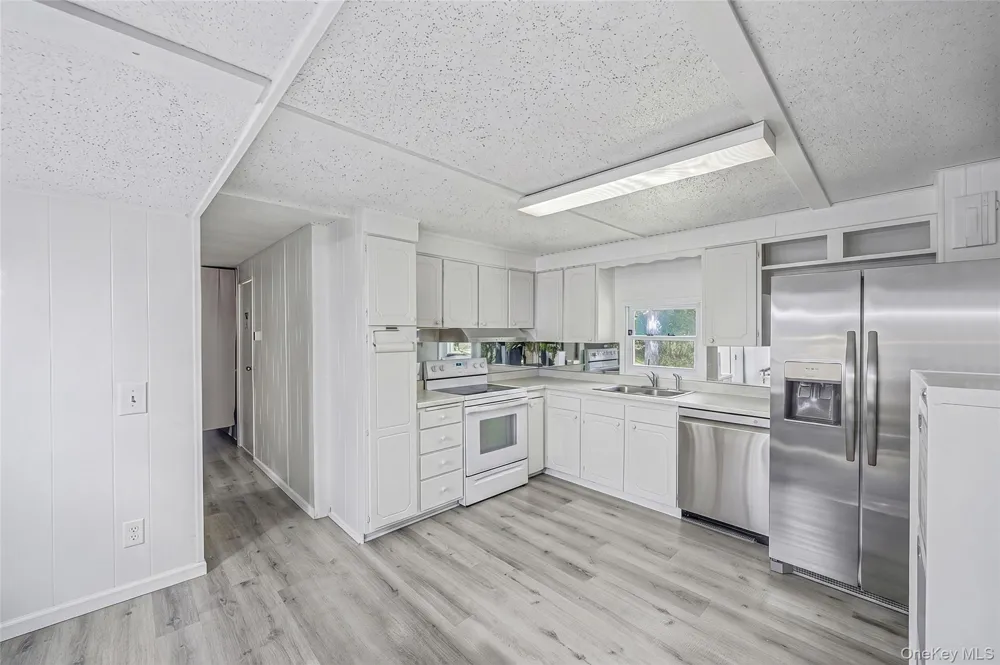 703 Fresh Pond ave #48 Calverton, NY 11933