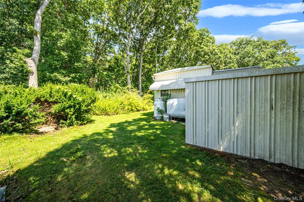 703 Fresh Pond ave #48 Calverton, NY 11933