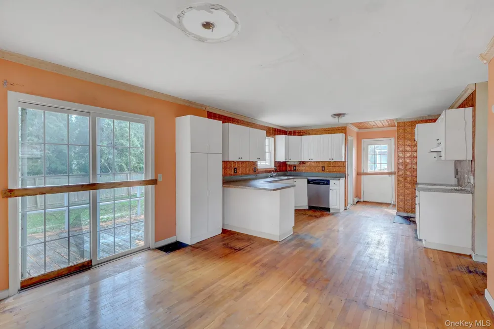 52 Arpage Drive E Shirley, NY 11967