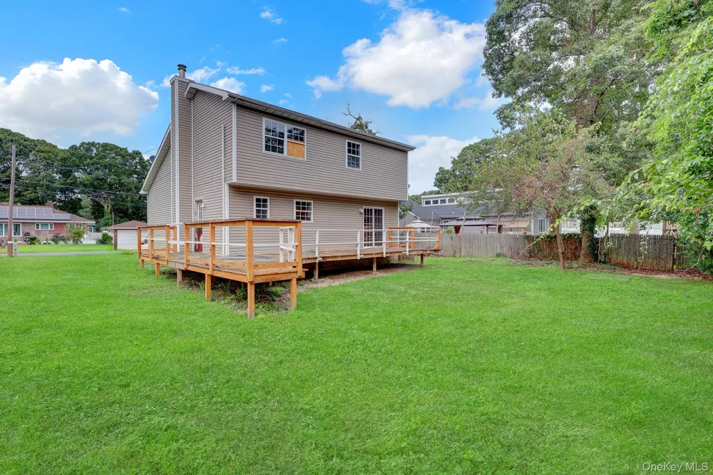 52 Arpage Drive E Shirley, NY 11967