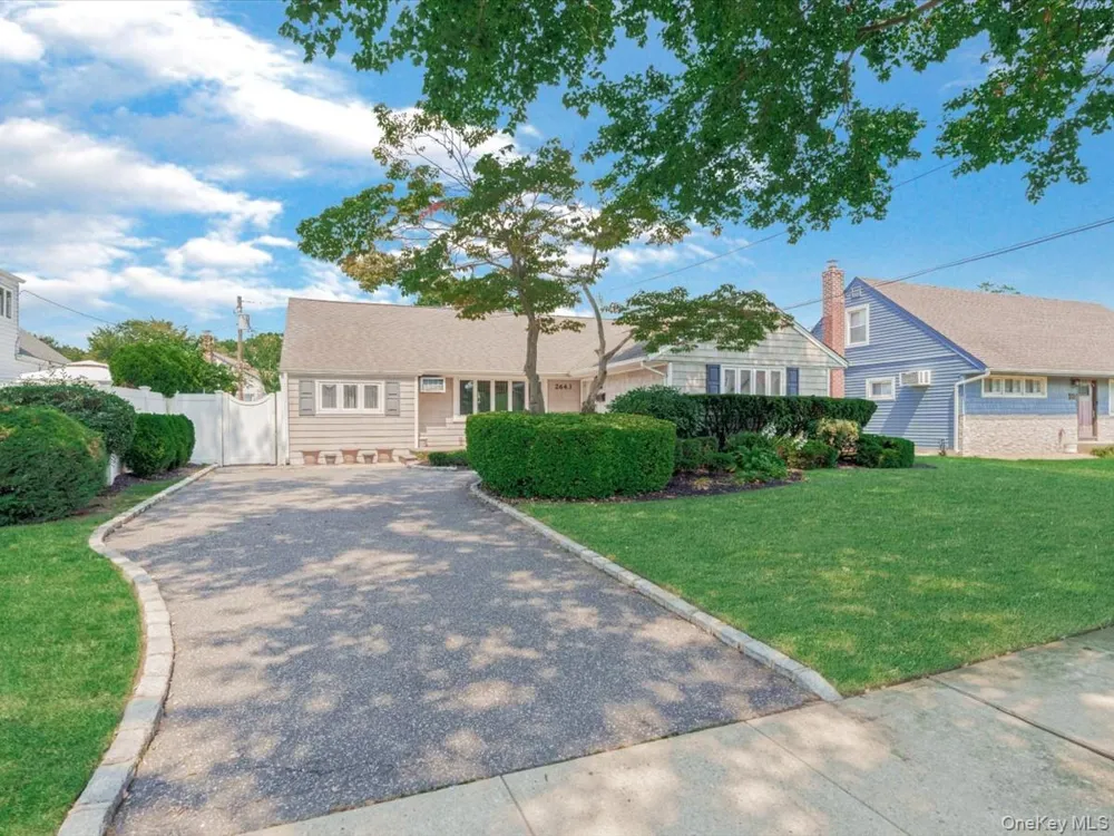 2643 Landman Lane North Bellmore, NY 11710