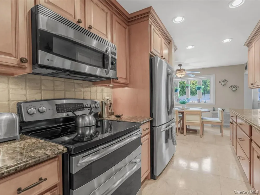 2643 Landman Lane North Bellmore, NY 11710