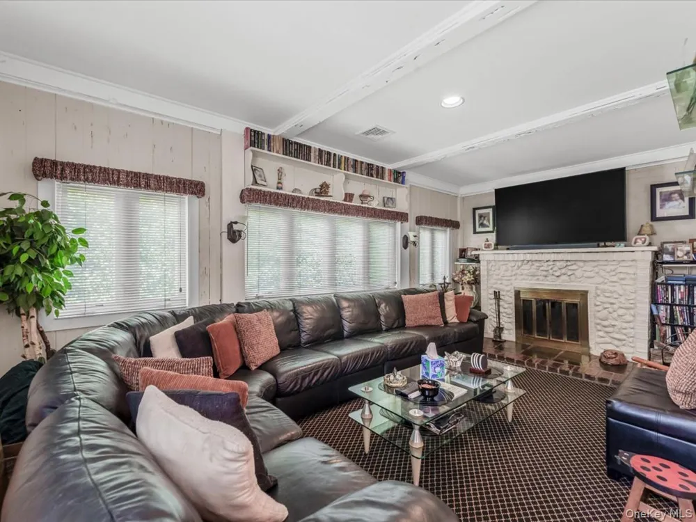 2643 Landman Lane North Bellmore, NY 11710