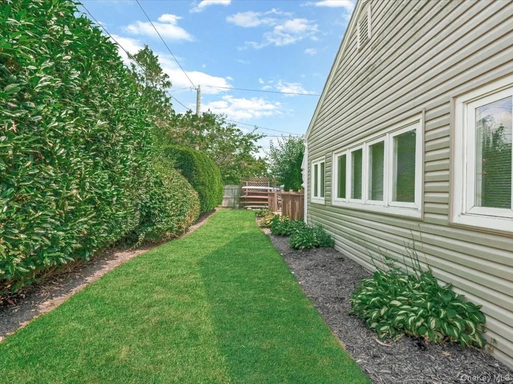 2643 Landman Lane North Bellmore, NY 11710