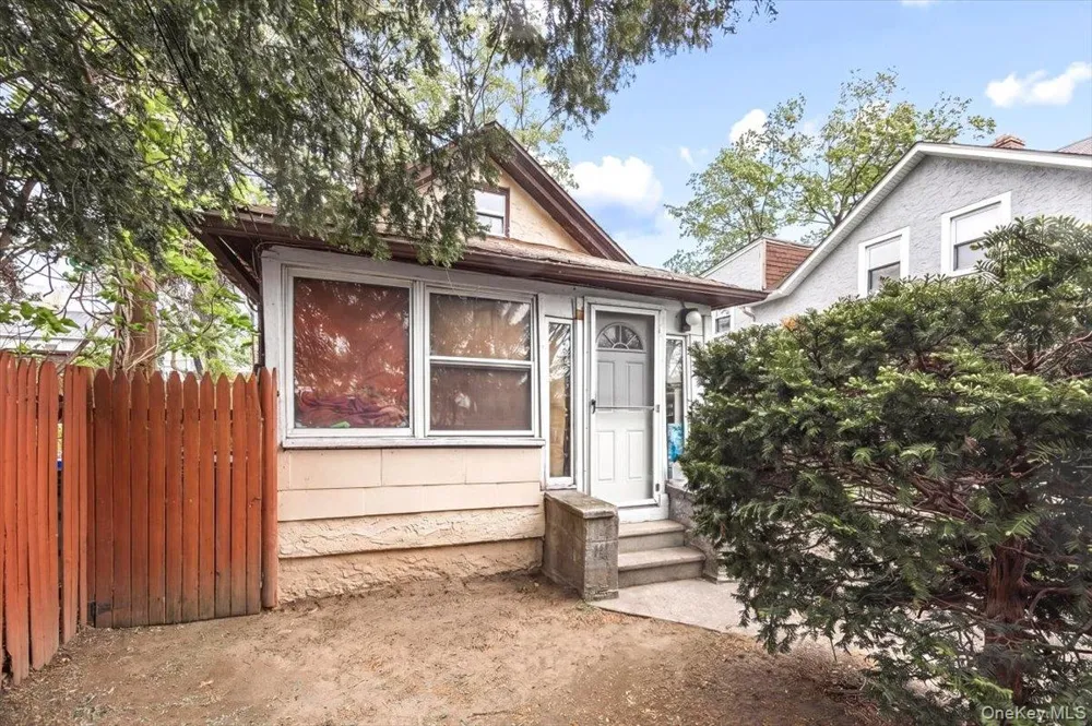 8 Geyser Place White Plains, NY 10607