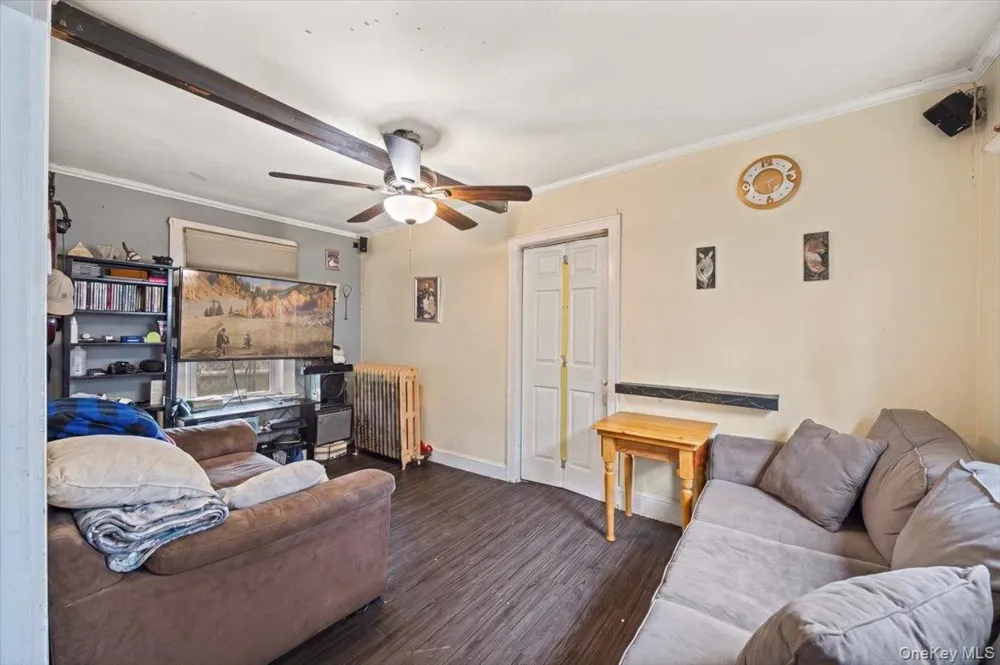 8 Geyser Place White Plains, NY 10607