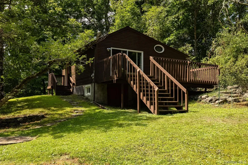 710 Pumpkin Lane Clinton Corners, NY 12514