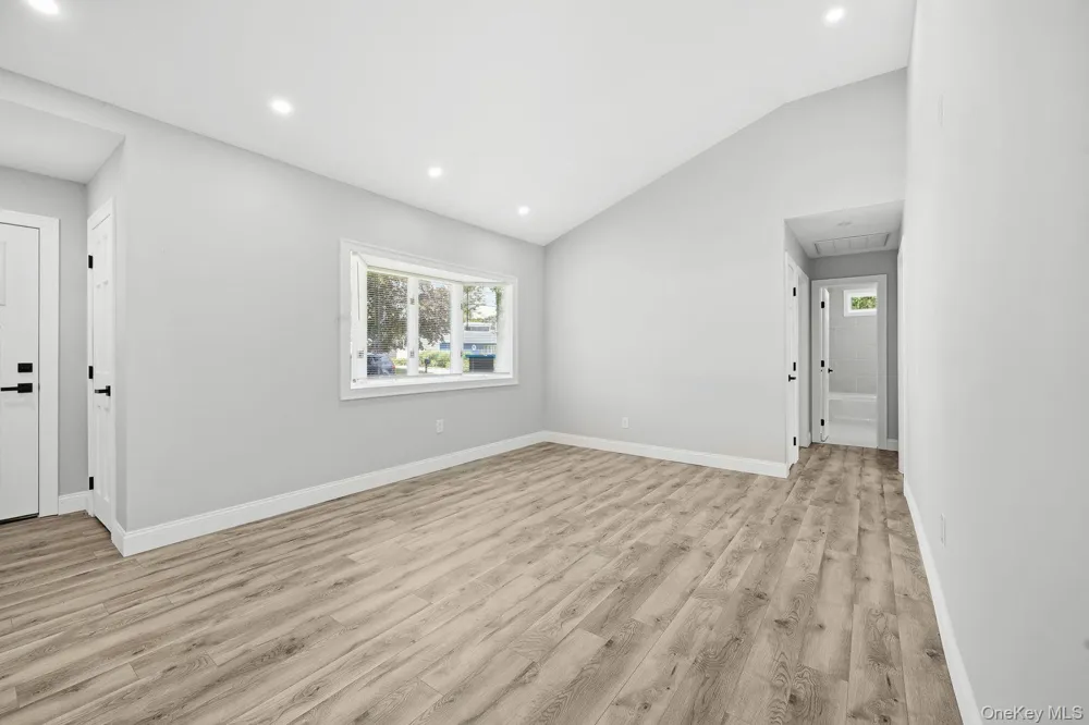 16 Adobe Drive Shirley, NY 11967