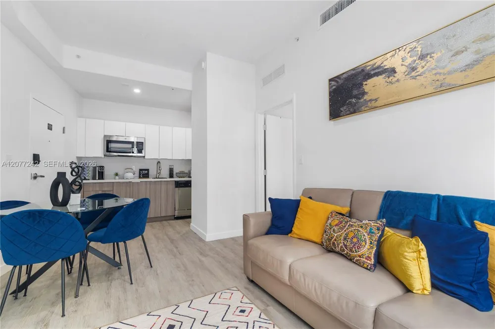 136 NW 26th St #207 Miami, FL 33127