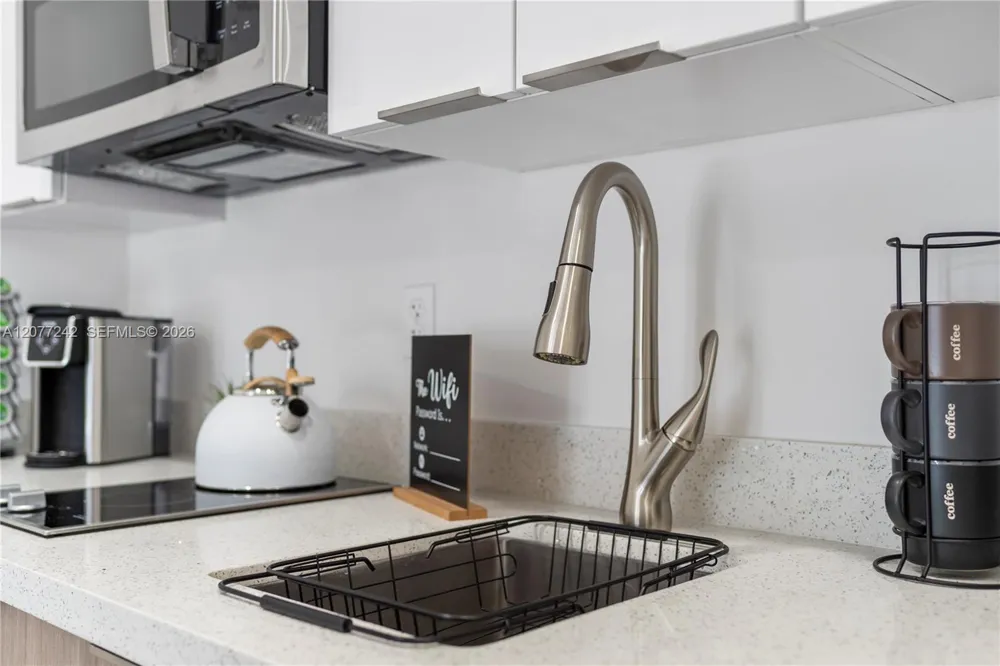 136 NW 26th St #207 Miami, FL 33127