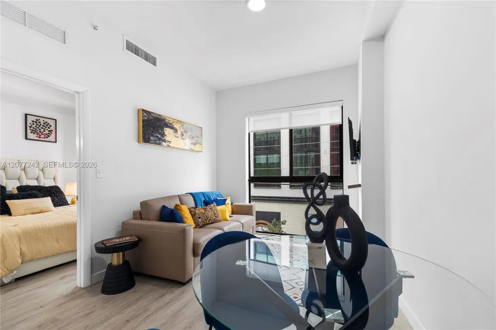 136 NW 26th St #207 Miami, FL 33127