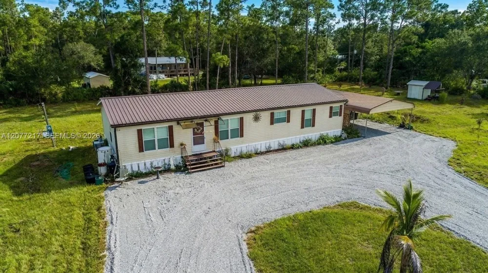 4075 Fort Center Avenue La Belle, FL 33935