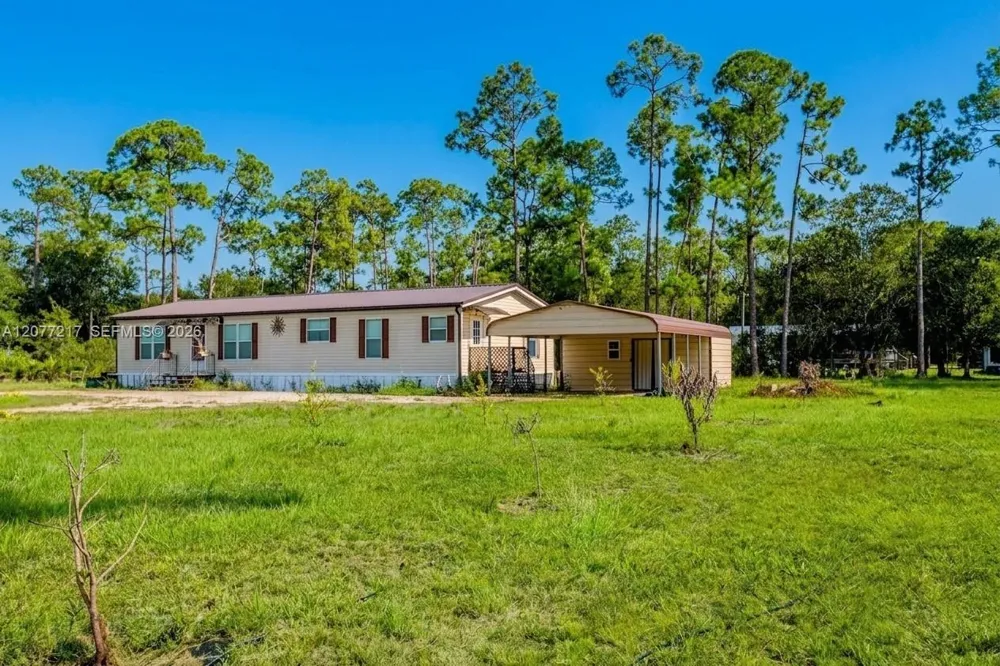 4075 Fort Center Avenue La Belle, FL 33935