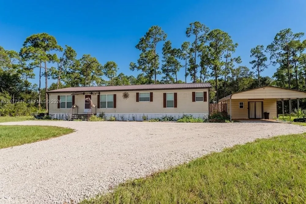 4075 Fort Center Avenue La Belle, FL 33935