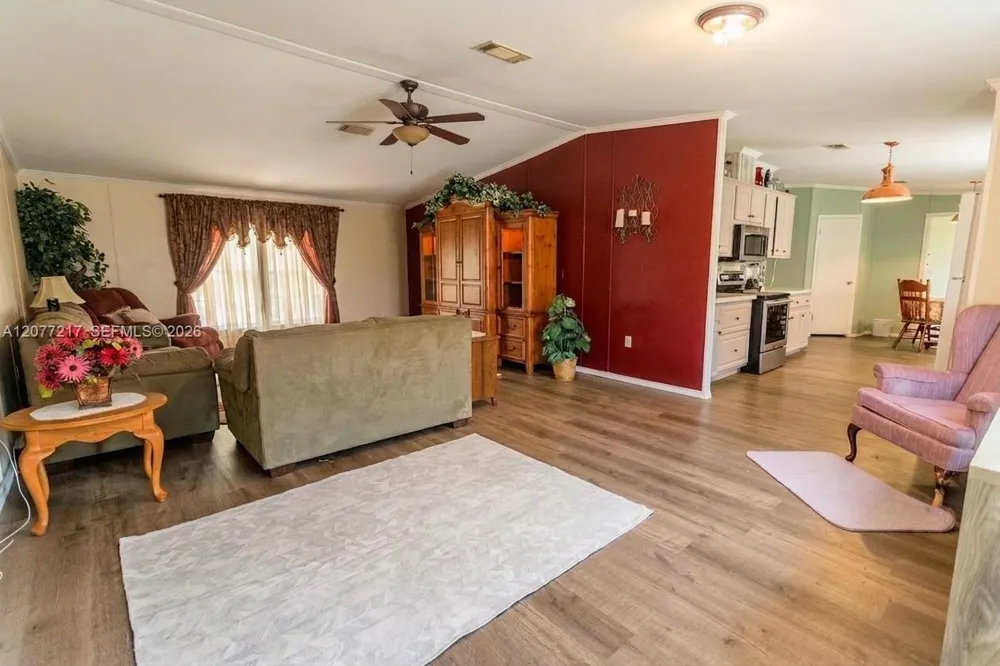 4075 Fort Center Avenue La Belle, FL 33935