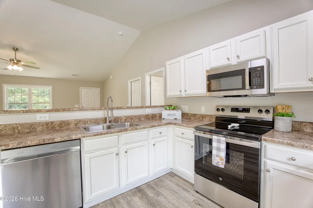 212 Sweet Gum Lane Richlands, NC 28574