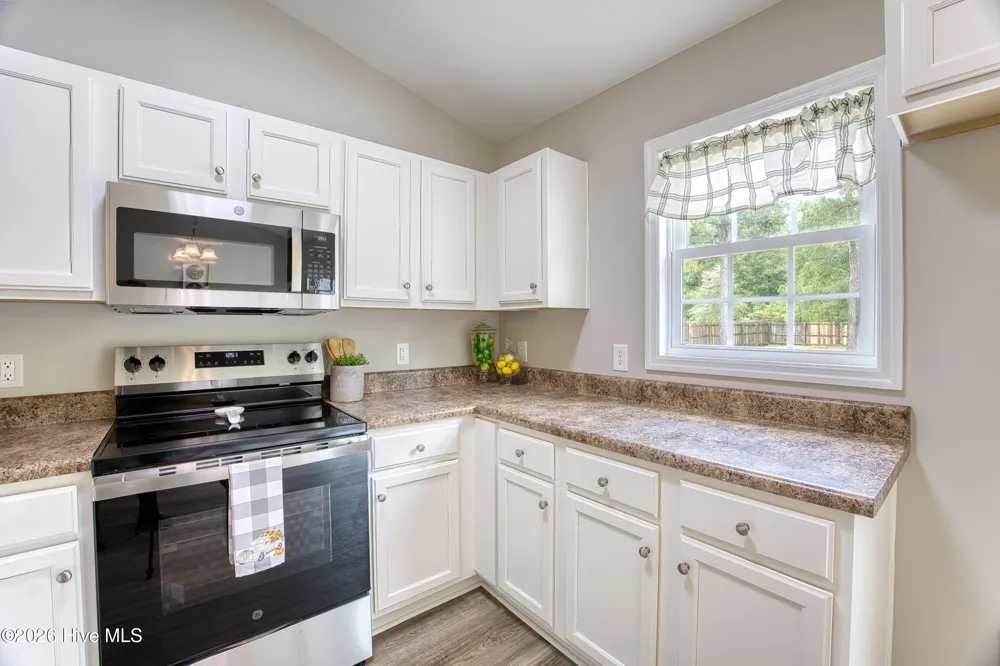 212 Sweet Gum Lane Richlands, NC 28574
