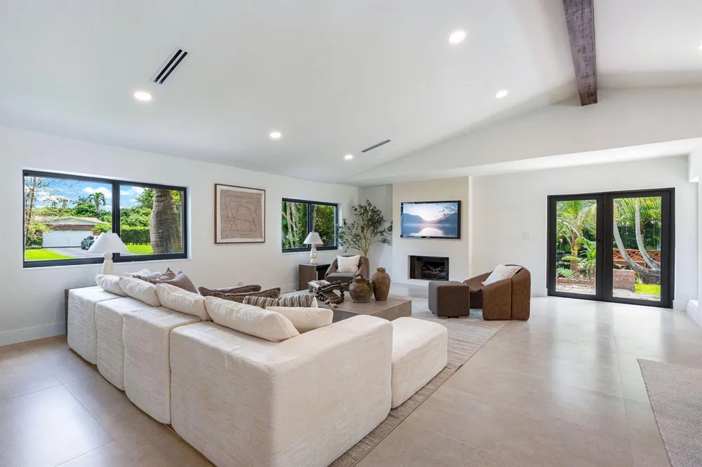 11851 NW 7TH STREET Plantation, FL 33325