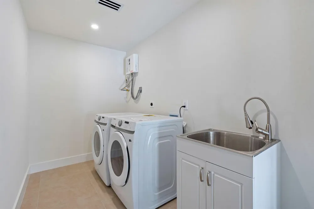 11851 NW 7TH STREET Plantation, FL 33325