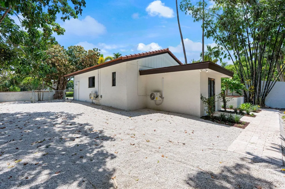 11851 NW 7TH STREET Plantation, FL 33325