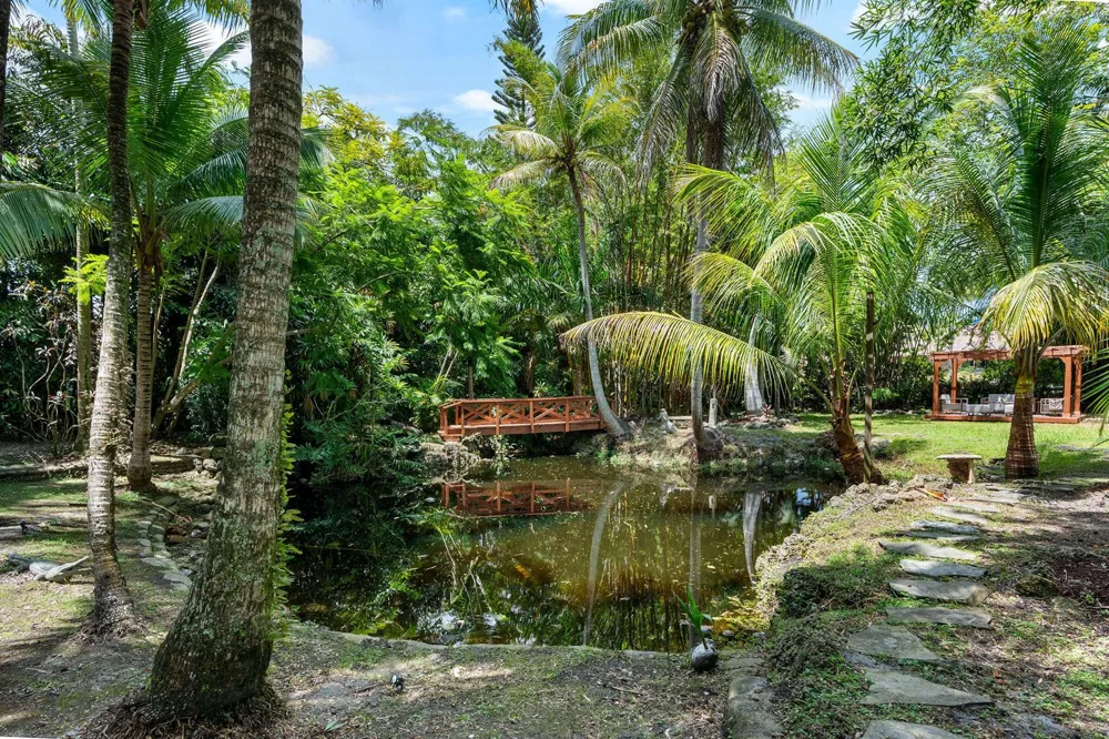 11851 NW 7TH STREET Plantation, FL 33325
