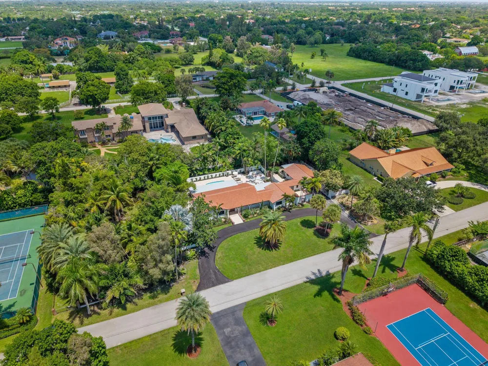 11851 NW 7TH STREET Plantation, FL 33325