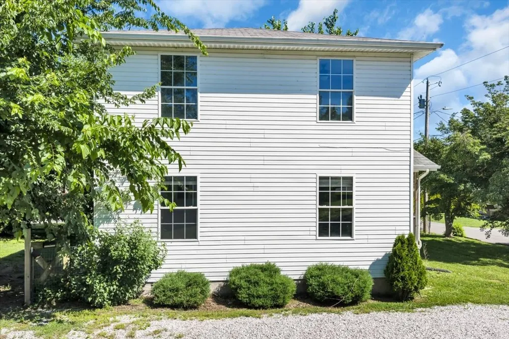 105 Lillian St McMinnville, TN 37110