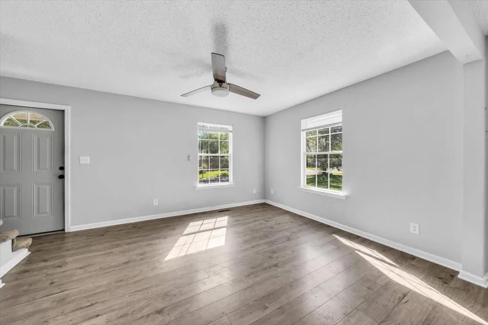 105 Lillian St McMinnville, TN 37110