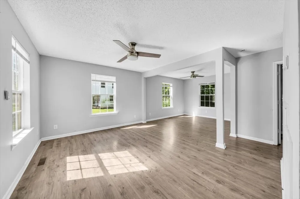 105 Lillian St McMinnville, TN 37110