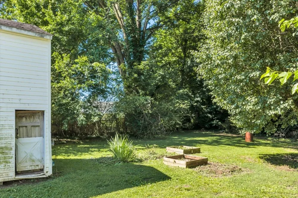 105 Lillian St McMinnville, TN 37110